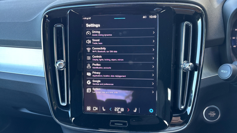 Volvo XC40 2.0 B3P Core 5dr Auto Petrol Estate